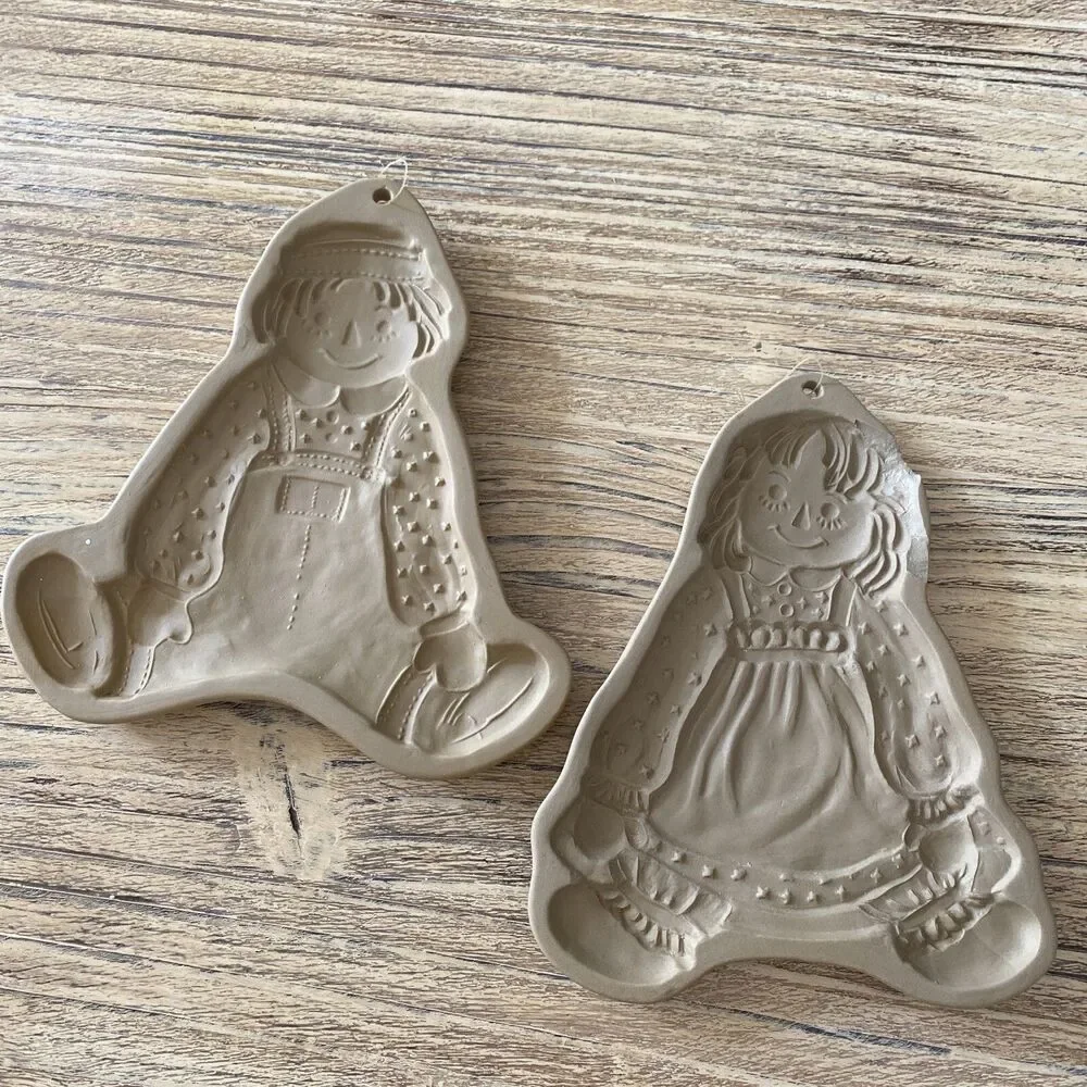 Raggedy Ann Raggedy Andy Brown Bag Ceramic Cookie Art Mold 80s Set of 2 Vintage